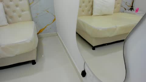 sofia_echeverri online show from April 2026 11:27:01 AM