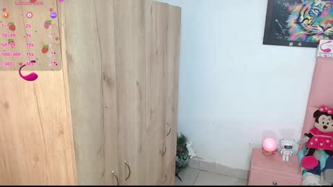 sofia online show from December 2024 03:28:02 PM