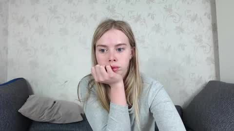 Sofia here online show from April 2026 12:02:02 AM