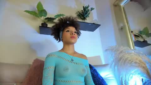Snapshot of sofia_kay_ chatting on April 2026 02:27:02 AM S O F I A online show from April 2026 02:27:02 AM