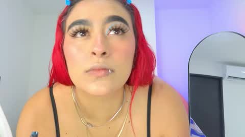 Sofia online show from November 2025 03:05:02 AM