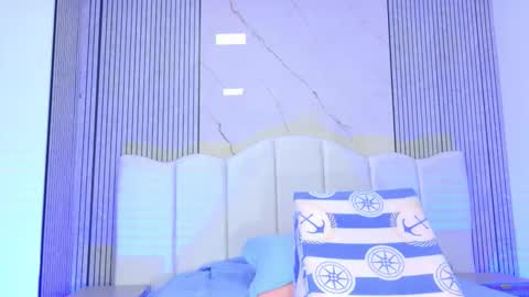 Sofia online show from December 2025 03:11:02 AM