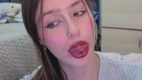 Snapshot of sofia_palacios_ chatting on June 2026 03:42:02 AM online show from June 2026 03:42:02 AM