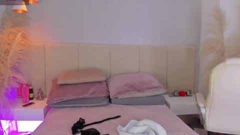 SOFIA PAMELA online show from September 2025 07:02:02 PM