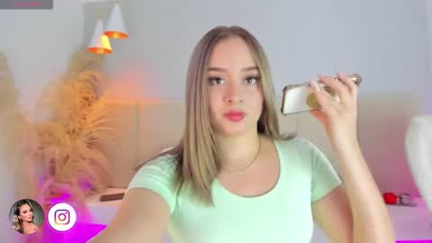 SOFIA PAMELA online show from December 2025 07:18:01 PM