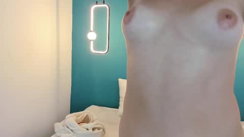 Snapshot of sofia_smithh_ chatting on April 2026 01:48:02 PM Sofia online show from April 2026 01:48:02 PM