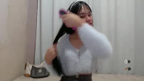 sofia_sweetheart18 online show from April 2026 12:49:02 AM