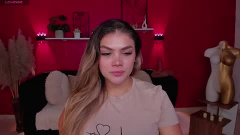 Snapshot of sofia_velvetx chatting on June 2026 01:25:01 PM sofia_velvetx online show from June 2026 01:25:01 PM