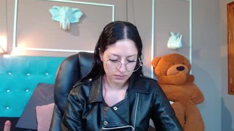 Sofa online show from October 2025 11:08:02 AM