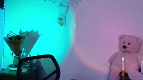 Sofia online show from December 2024 05:04:01 AM