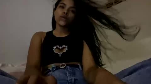 Snapshot of sofiacandy17 chatting on February 2025 12:03:01 AM Danna Sofia online show from February 2025 12:03:01 AM