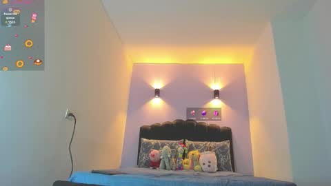 Sofia online show from October 2025 04:24:02 AM