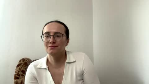 Sofia online show from March 2026 03:26:01 PM