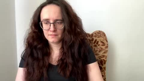 Sofia online show from April 2026 02:15:01 PM