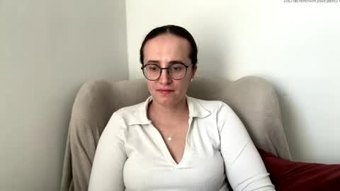 Sofia online show from May 2026 01:16:02 PM