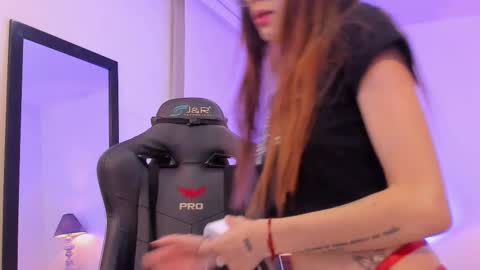 Sofia  Help me reach 5K followers  online show from November 2025 08:09:01 PM