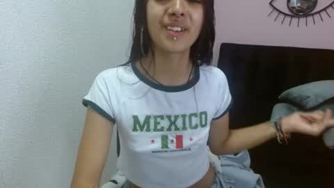 Snapshot of sofiasexygirl69 chatting on June 2026 12:33:01 PM sofiasexygirl69 online show from June 2026 12:33:01 PM