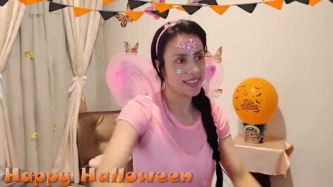 Sofi Bella online show from October 2025 04:19:01 PM