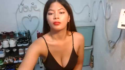 Snapshot of sofie_loorexx chatting on June 2026 05:45:01 PM sofie_loorexx online show from June 2026 05:45:01 PM
