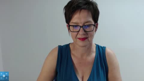 Sofie Velvet online show from October 2025 06:43:01 PM