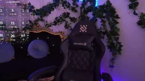 Sofie online show from November 2025 11:36:02 PM