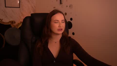 Snapshot of sofiebloom chatting on May 2026 08:25:01 PM Sofie online show from May 2026 08:25:01 PM