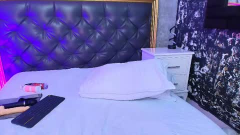 Snapshot of sofierosse_ chatting on February 2025 04:48:01 PM Sofie Rosee online show from February 2025 04:48:01 PM