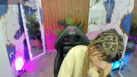 Sofii  online show from May 2026 09:22:02 PM