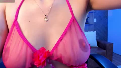 Sofiia  Everyday From 1400 to 2200 Col Time online show from November 2025 06:52:01 PM