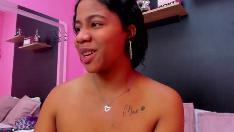 sofiifox online show from February 2025 11:54:01 AM
