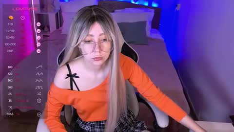 Sofia online show from December 2025 01:55:02 AM