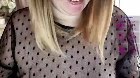 Hi Im Sofia             online show from April 2026 01:27:02 PM