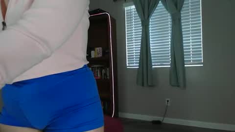 Snapshot of soft_latina chatting on April 2026 12:02:01 AM Streaming 1129 7pm PST online show from April 2026 12:02:01 AM