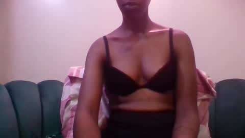 Snapshot of soft_trouble chatting on October 2025 10:16:02 AM Angel online show from October 2025 10:16:02 AM