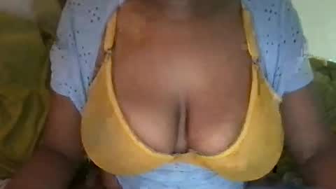 Jade online show from April 2026 07:39:01 PM