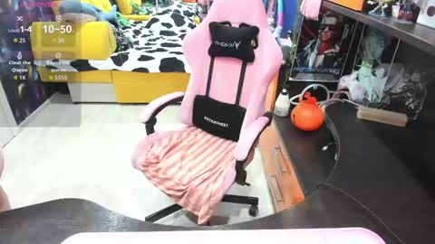 Sofie online show from November 2025 03:08:02 AM