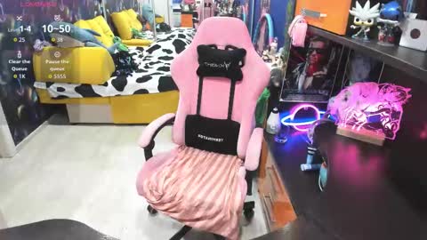 Sofie online show from November 2025 03:05:01 AM