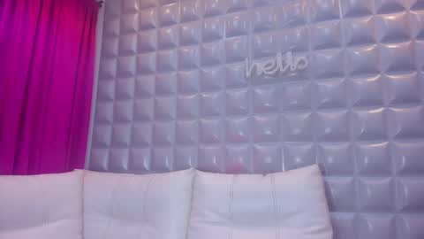 SOL  ANGEL online show from December 2025 04:00:01 PM