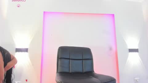 Snapshot of sol_vanegas chatting on September 2025 12:17:01 PM SOL online show from September 2025 12:17:01 PM