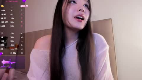 Snapshot of solar_marin chatting on May 2026 11:43:02 PM Rin online show from May 2026 11:43:02 PM