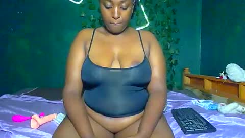 Snapshot of sollybunny chatting on May 2026 12:07:02 AM Solly bunny online show from May 2026 12:07:02 AM