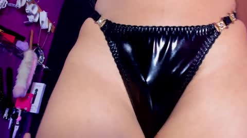 Snapshot of sommer_alexa chatting on November 2025 11:40:02 PM Alexa online show from November 2025 11:40:02 PM