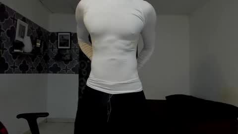 son_hades online show from November 2025 07:36:02 PM