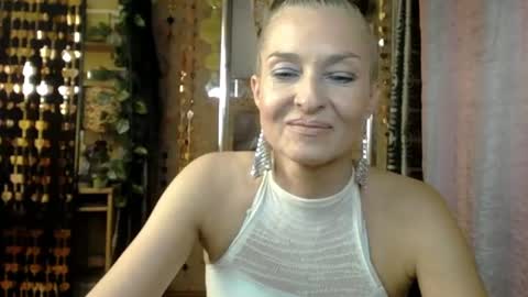 Snapshot of soniadance chatting on July 2026 02:01:01 PM Sonia online show from July 2026 02:01:01 PM