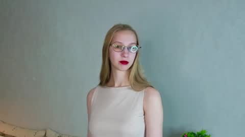 Snapshot of sonleduc chatting on November 2025 01:52:02 AM Im Lina Welcome guys online show from November 2025 01:52:02 AM