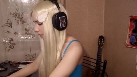 Mila online show from February 2026 04:27:02 PM