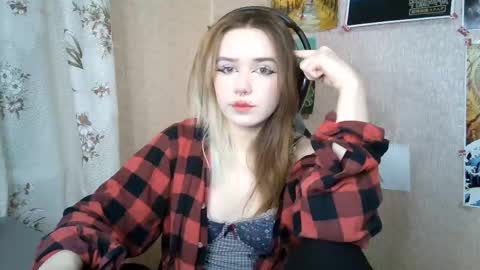 Mila online show from April 2026 05:17:02 PM