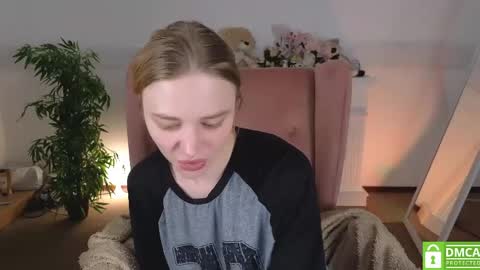 Snapshot of sookonstellita chatting on May 2026 01:00:01 AM Litta online show from May 2026 01:00:01 AM