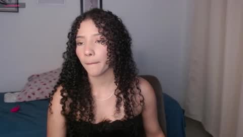 Snapshot of sophi_baby chatting on September 2025 03:38:02 AM Sophi baby online show from September 2025 03:38:02 AM