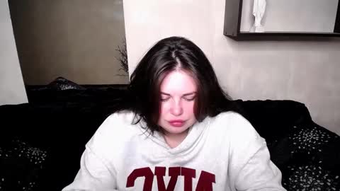 sophia__olsen online show from October 2025 08:11:01 AM